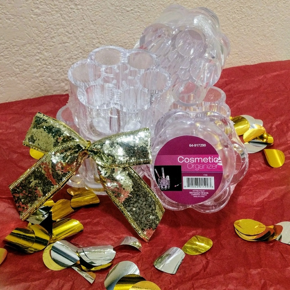 FREE!!! Makeup/Brush Organizer